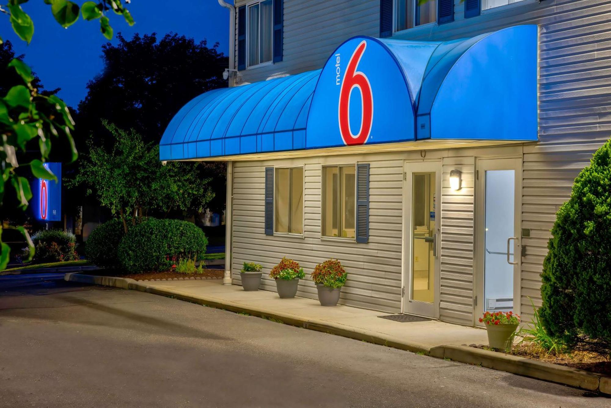 Motel 6 Bethel, Ct - Danbury Dış mekan fotoğraf
